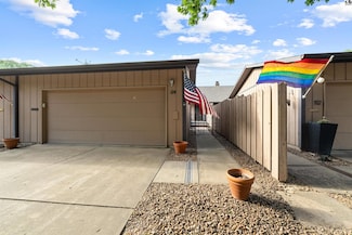 114 W Green St, Lindsborg, KS 67456