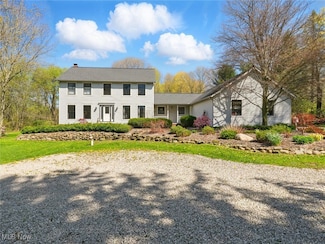 10546 Bell Rd, Newbury, OH 44065