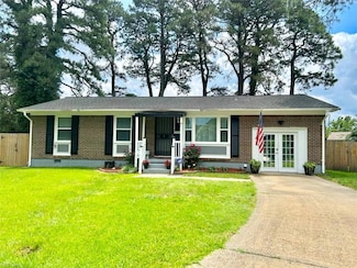 7 Jamal Ct, Portsmouth, VA 23701