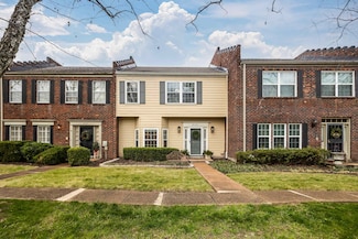 8151 Hunters Grove Ln, Germantown, TN 38138