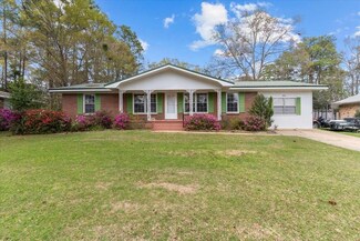 1904 Sullivan Dr, Dothan, AL 36303