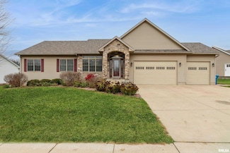 1724 Springbrook Ct, de Witt, IA 52742
