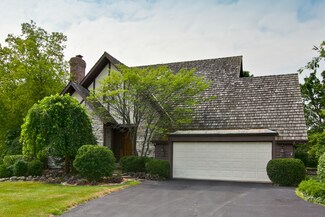 5411 River Park Dr, Libertyville, IL 60048