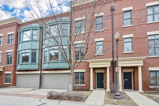 141 Dawson Dr, Elgin, IL 60120