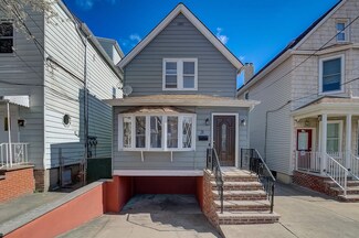 31 W 41st St, Bayonne, NJ 07002