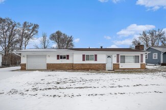 34 New Moon Terrace S, Springfield, MI 49037