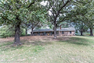 3089 W Drake Rd, Sallisaw, OK 74955