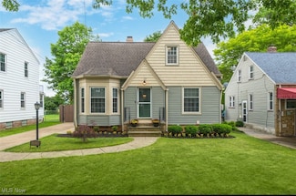16501 Munn Rd, Cleveland, OH 44111