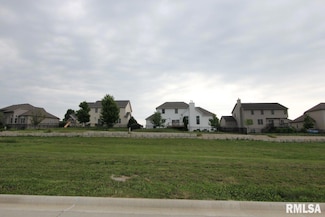 6908 N Water Oak Dr, Edwards, IL 61528