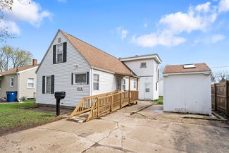 635 Kirkwood Ave, Waterloo, IA 50701