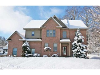 477 Hickory Ln, Houston, PA 15342