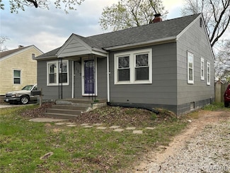 127 Whitelaw Ave, East Alton, IL 62024