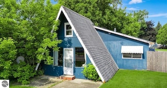 100 & 102 S Bullock St, Whittemore, MI 48770