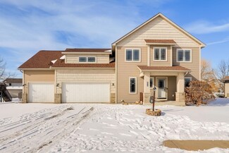 890 Snowbird Dr, Red Wing, MN 55066