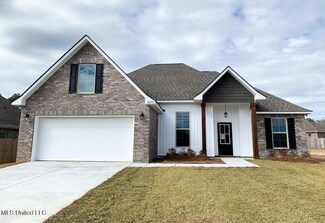 10275 Caroline Dr, Gulfport, MS 39503