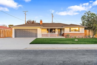 2129 Fairmont Dr, Hanford, CA 93230
