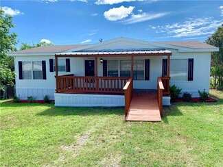 1537 Lark Ct, Azle, TX 76020