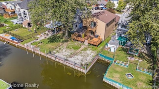 37881 Sunnybrook St, Harrison Township, MI 48045