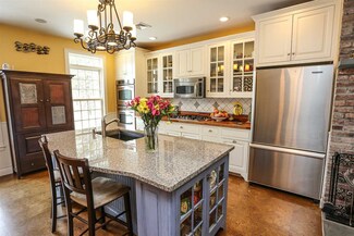1612 Battle St, Webster, NH 03303