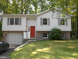450 Candlewood Dr, State College, PA 16803