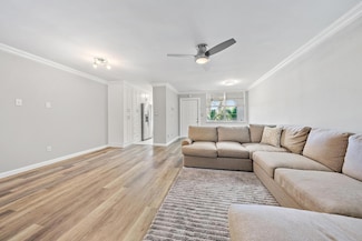 109 Paradise Harbour Blvd Unit 307, North Palm Beach, FL 33408
