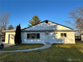 3833 Saranac Dr, Dayton, OH 45429