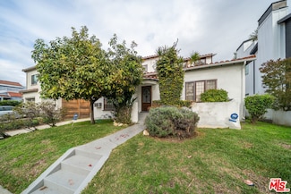 842 N Orange Dr, Los Angeles, CA 90038