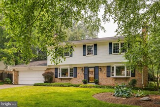 5013 Pylers Mill Ct, Fairfax, VA 22032