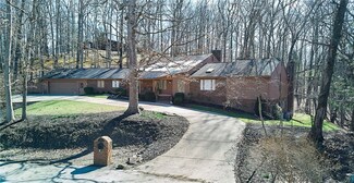 12 Dunlevy Rd, Charleston, WV 25314