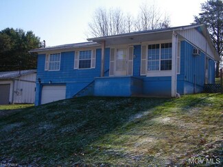 2324 Meadowview Dr, Parkersburg, WV 26104
