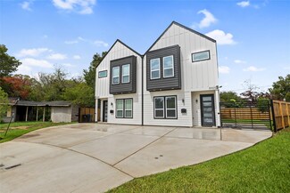 5905 Crest Unit A and B, Houston, TX 77033