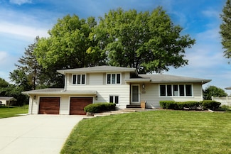 1522 SE Linn St, Boone, IA 50036