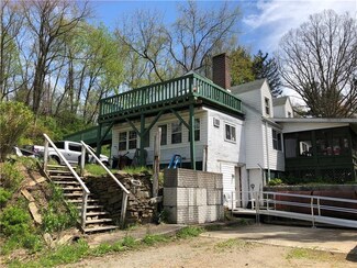 102 Northeast Dr, New Stanton, PA 15672