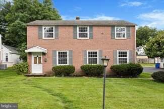 4049 N Warner Rd, Lafayette Hill, PA 19444