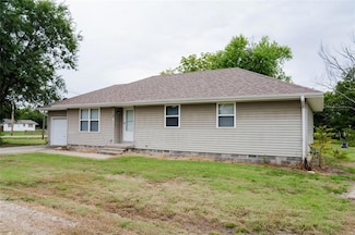 321 Nebraska St, Oswego, KS 67356