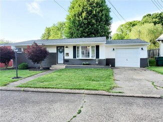 403 42nd St, Vienna, WV 26105