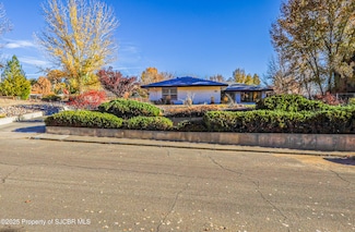 821 W 24th St, Farmington, NM 87401