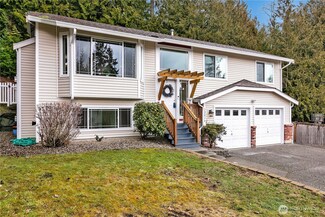 12019 Thackery Place NW, Silverdale, WA 98383
