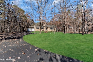 10 Beatrice Ln, Jackson, NJ 08527