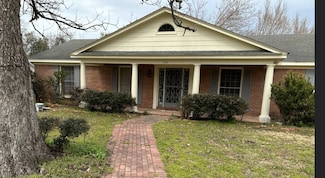 190 W Cypress St, Charleston, MS 38921