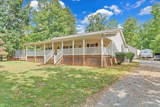 5642 Altice Rd, Moneta, VA 24121