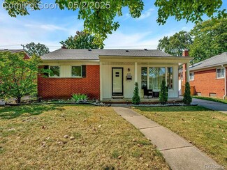 6899 Amboy St, Dearborn Heights, MI 48127