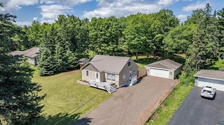 325 E Locust St, Duluth, MN 55811