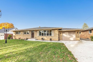 1526 Rockdale St, Green Bay, WI 54304