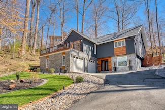 6522 Walhonding Rd, Bethesda, MD 20816