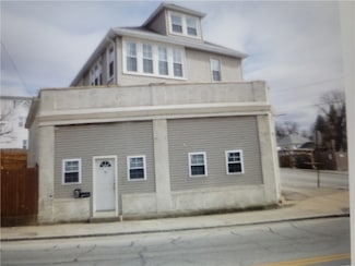 350 Dyer Ave, Cranston, RI 02920