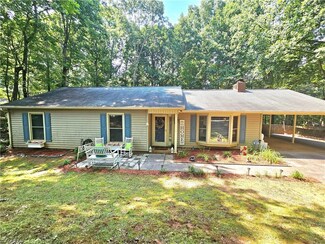 2495 Mount Salem Rd, Pfafftown, NC 27040