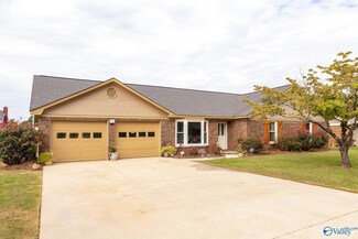 2216 Lancelot Dr SW, Decatur, AL 35603