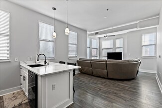 650 S Mill St Unit 324, Lexington, KY 40508