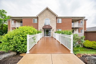 701 Napa Valley Ln Unit 9, Crestview Hills, KY 41017